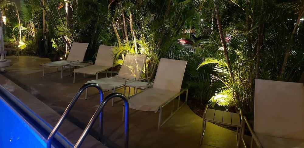 Ocean Mile Hotel Fort Lauderdale Exterior photo